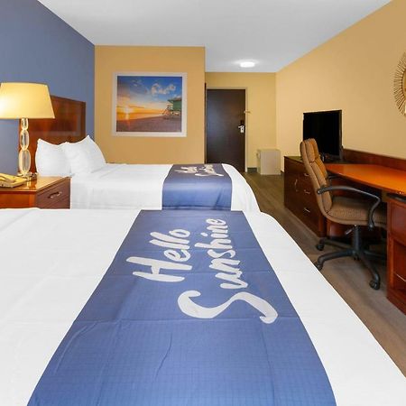 Days Inn By Wyndham Milan Sandusky South Esterno foto