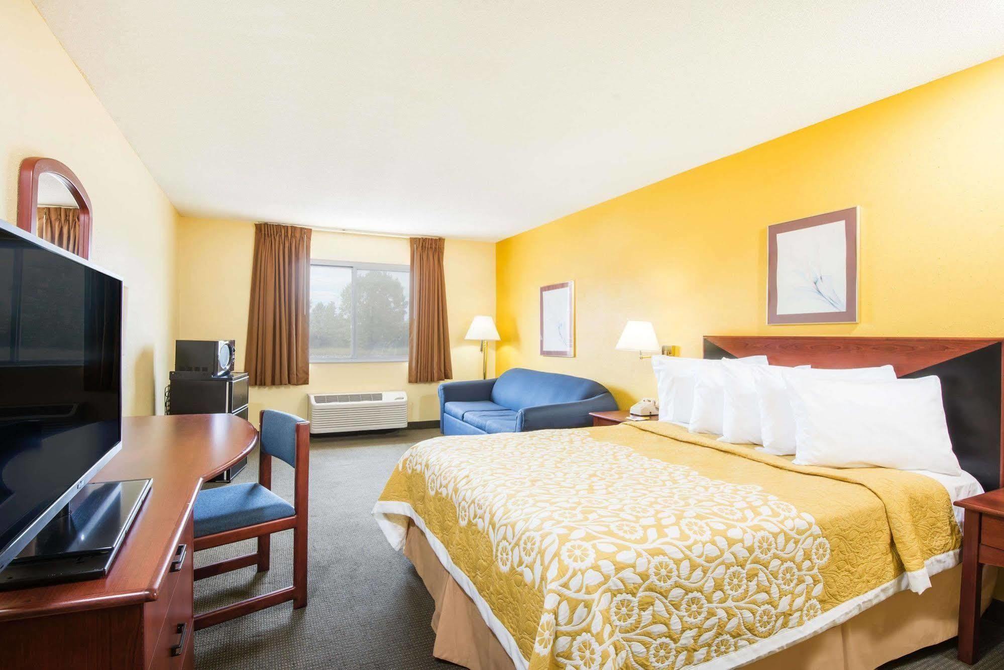 Days Inn By Wyndham Milan Sandusky South Esterno foto